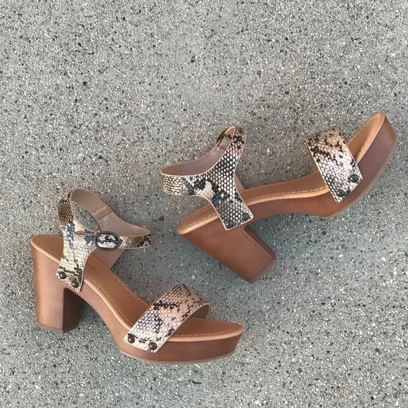 Soda Chivas Natural Python Retro Platform Heel - Picture 2 of 5